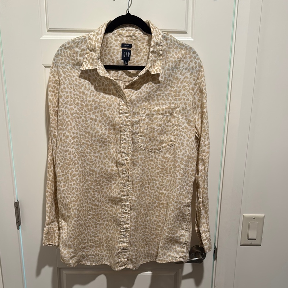 GAP Beige and White Printed Button-Down Shirt